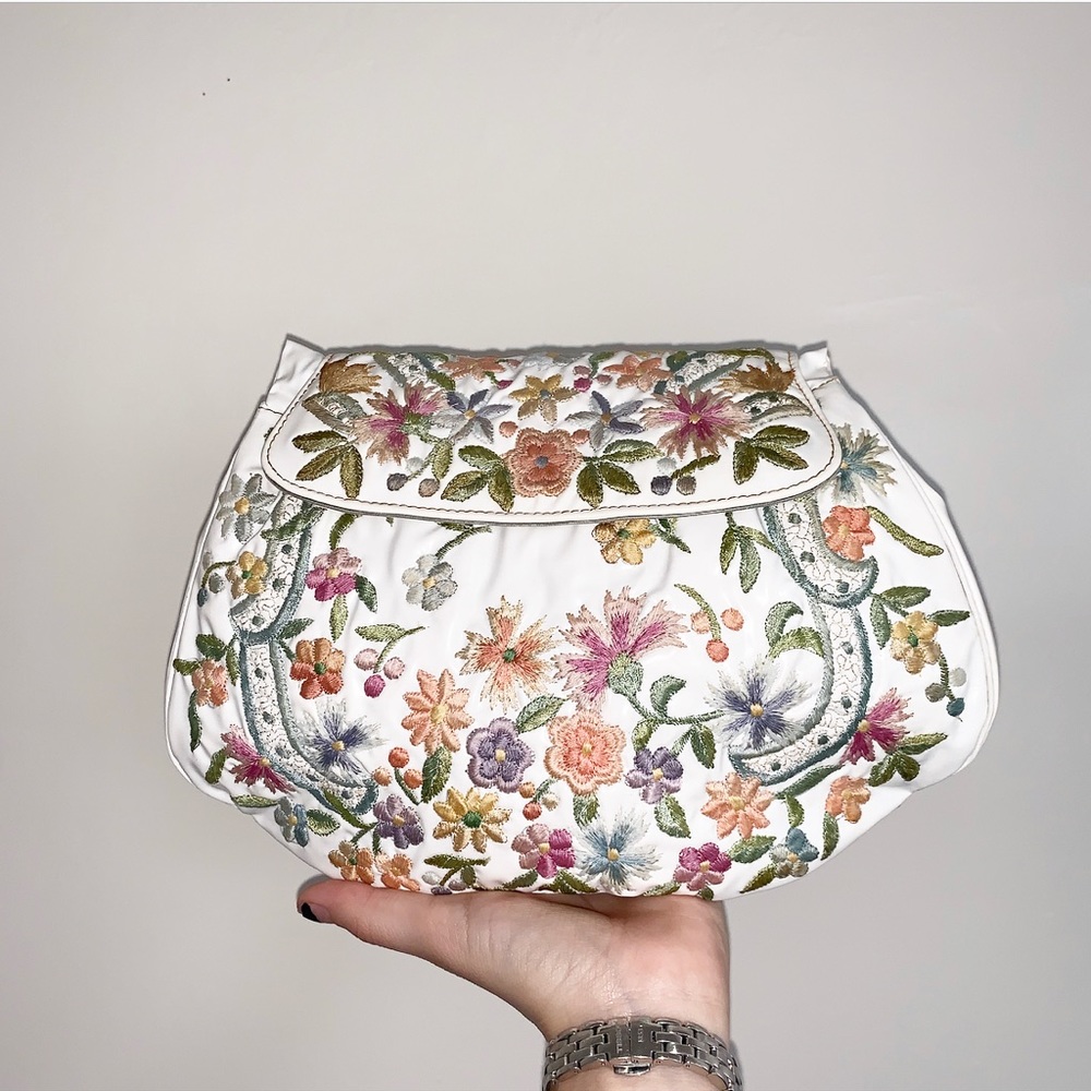 💞super cute floral 👛 purse 💞